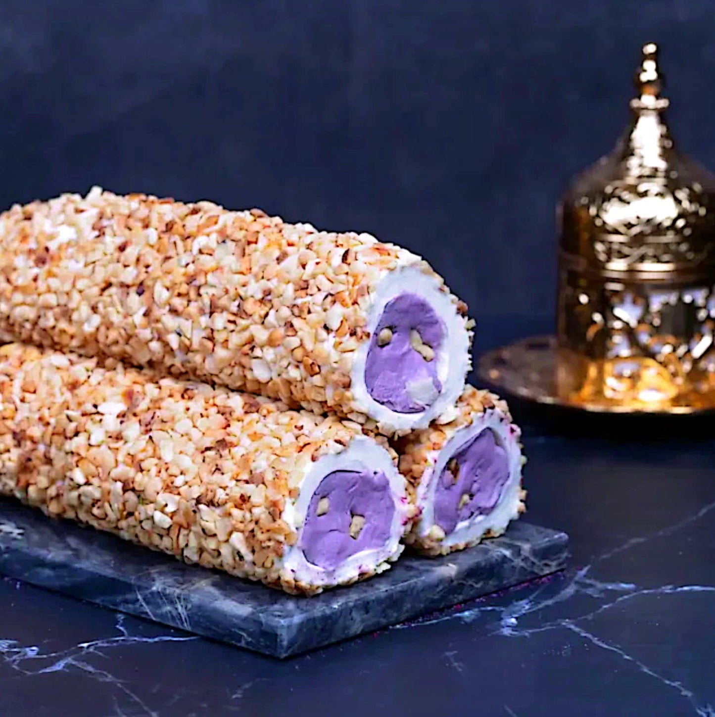 BRASS HAZELNUT COATED BLACKBERRY CREAM SULTAN - 100g